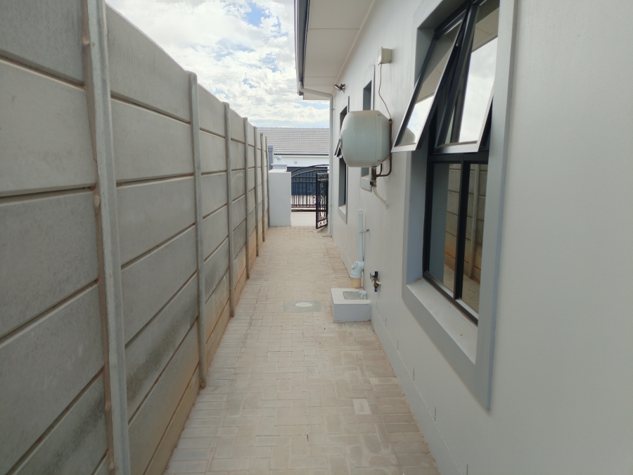 5 Bedroom Property for Sale in Tafelzicht Western Cape